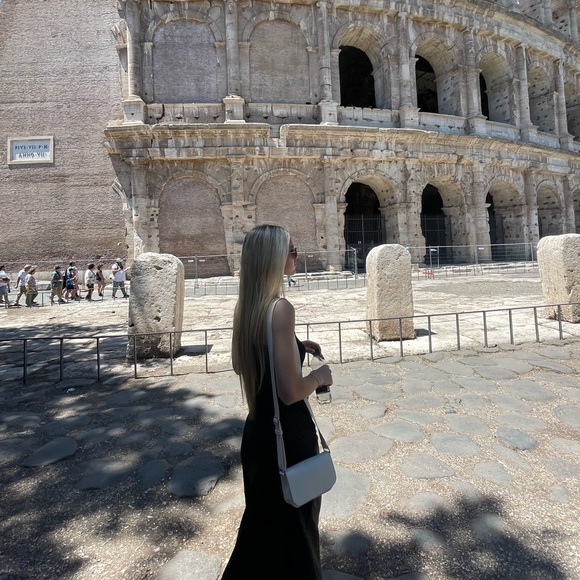 Meet your Posher, Saige - Picture 3 of 4